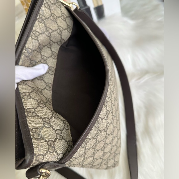 GG Messenger Bag - Picture 4 of 17